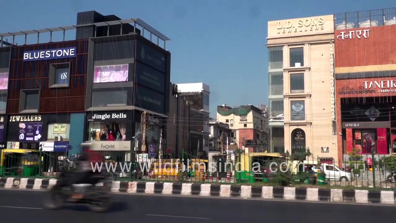 South Extension during rush hour_ Traffic activity in Delhi during Peak corona infections