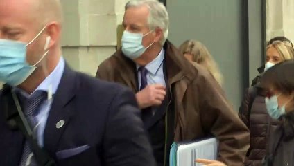 Michel Barnier arrives for talks with deadline looming