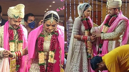 Aditya Narayan Marries GF Shweta Aggarwal After 11 Years Of Relationship
