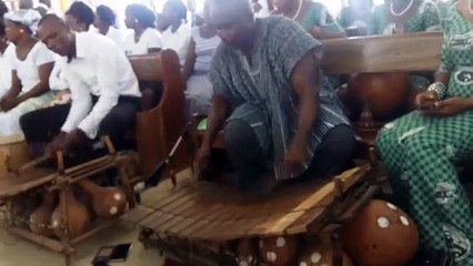 Praises with the Xylophone (The African Organ) - Dagaaba Hymz