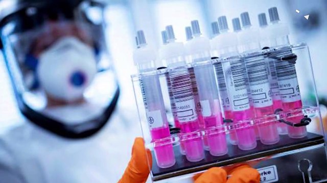 फ़ाइज़र की कोरोना वैक्सीन को ब्रिटेन में मंज़ूरी, अगले हफ्ते से लगेगा टीका