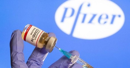 Le Royaume-Uni devient le premier pays au monde à autoriser le vaccin de Pfizer et BioNTech