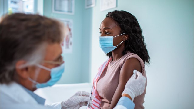 ¿Qué viene para el mundo tras las primeras dosis de la vacuna Pfizer?