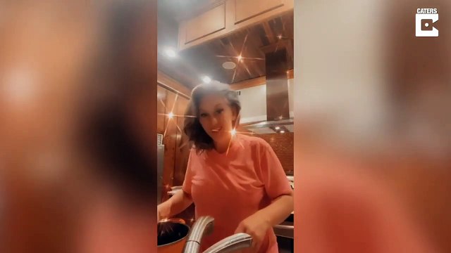 Elle découvre une astuce incroyable pour peler un oeuf dur