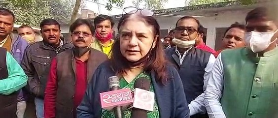 दौरे पर पहुंची मेनका गाँधी ठाकरे के फिल्म सिटी वाले बयान पर बोली- डेमोक्रेसी में किसी को रोक नहीं सकते