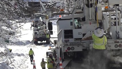 Tens of thousands without power from snow in Ohio