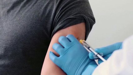 영국 "내주부터 백신 접종 개시"...EU의 '안전성 우려' 표명에 정면 반박 / YTN