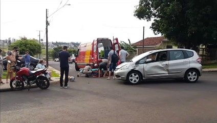 Mulher é socorrida após acidente no Bairro Coqueiral