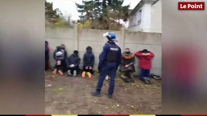 Lycées : l'interpellation musclée de dizaines de jeunes fait polémique