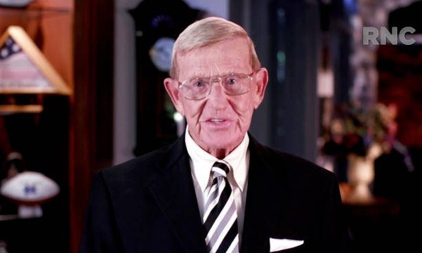 Trump to Award Lou Holtz Presidential Medal of Freedom