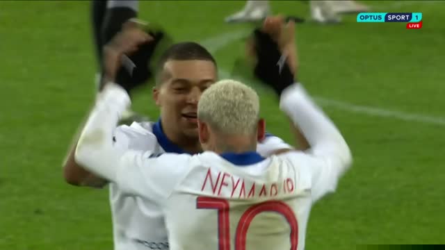 Neymar leaves United's Champions League hopes in danger, Giroud hits four for Chelsea