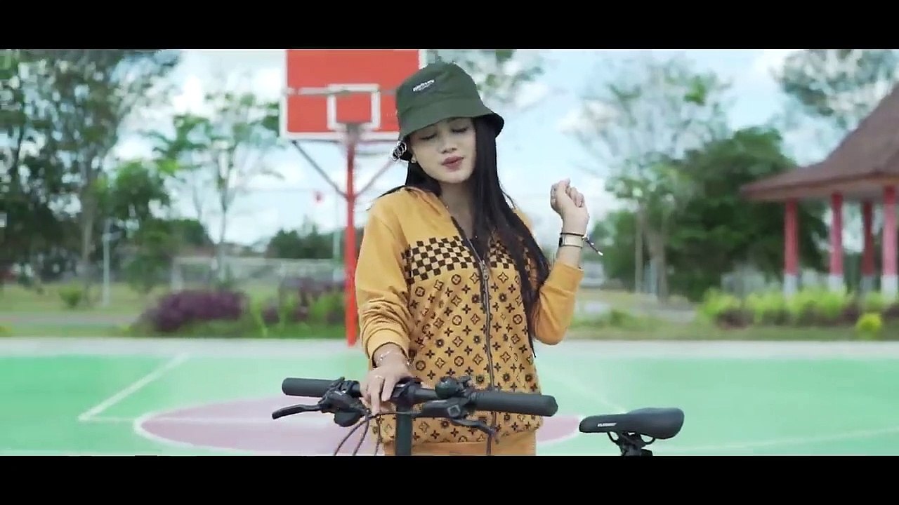 DJ Tepung Kanji - Safira Inema