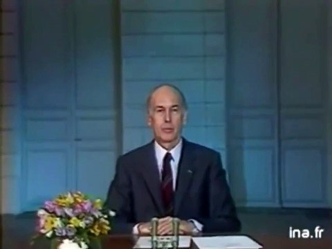 Aurevoir cette séquence historique et mythique de Valérie Giscard d'Estaing qui fait ses adieux à la France après 7 années de présidence