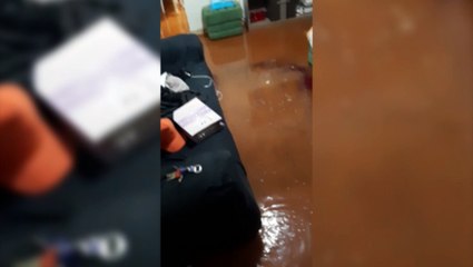 Chuva e lama causam prejuízo em residência por conta de obra no XIV de Novembro