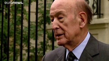 Ο κόσμος αποχαιρετά τον Βαλερί Ζισκάρ Ντ'Εστέν