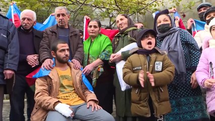 BAKÜ - Azerbaycanlı gazi evinde coşkuyla karşılandı