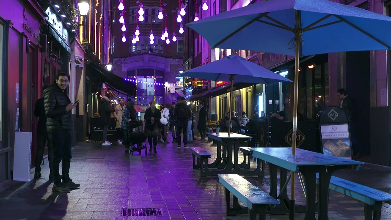 Pubs and restaurants in London reopen as lockdown lifts
