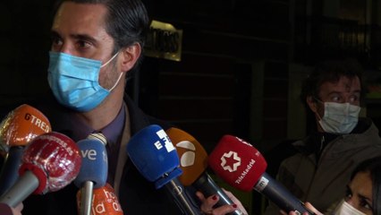 El abogado de Rafael Amargo tras visitarle en comisaría: "Su única preocupación es el estreno de 'Yerma'"