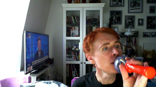 Wiwi égratigne i'm easy