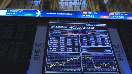 El Ibex 35 abre con retrocesos e intenta mantener el nivel de los 8.200 puntos