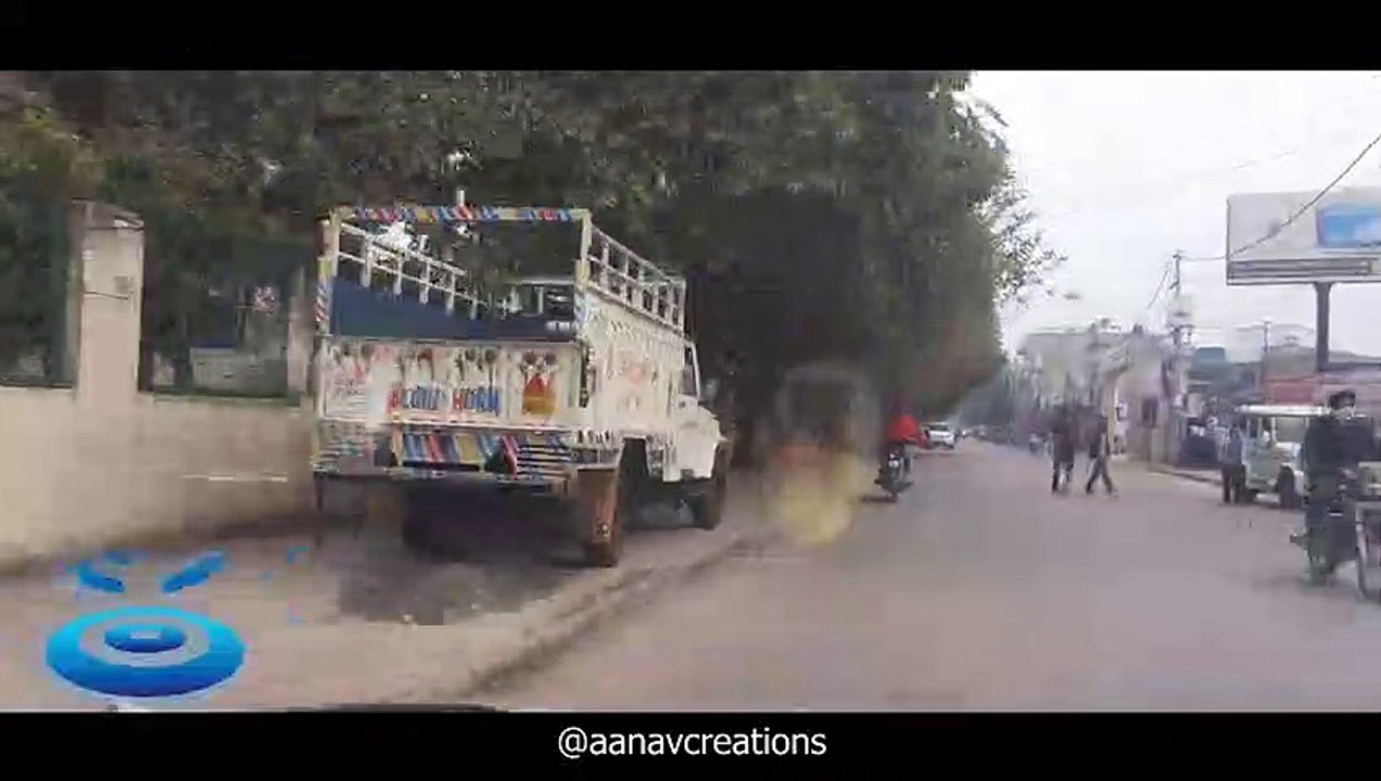 Aaj to hmari gadi laga hi di thi | Aise kon car park karta hai | See the difference between two cars