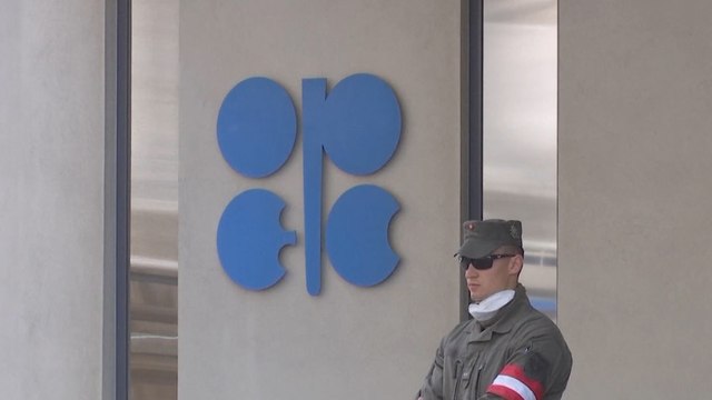 محادثات أوبك بلس.. هل ستمدد تخفيضات الإنتاج الحالية أم سيخفف منها؟
