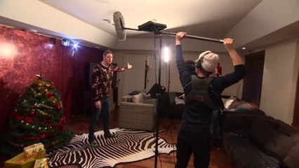 Cyril Hanouna piège les chroniqueurs de TPMP avec un faux sapin