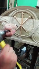 Il restauratore Giuseppe Marzano recupera il sarcofago del Cristo sepolto di Cerignola (opera di Antolini, allievo di Brudaglio)