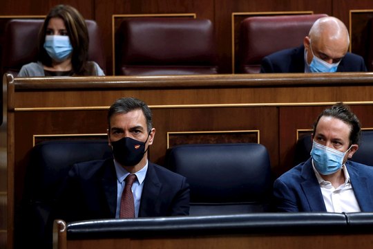 Tertulia de Federico: El Gobierno planea asaltar el poder judicial mediante el vaciado de funciones