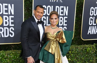 Jennifer Lopez e Alex Rodriguez adiam casamento pela segunda vez