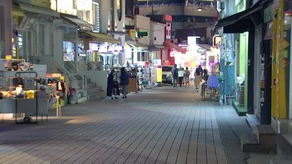 수험생 해방감 짓누른 코로나19...대학가 거리 '썰렁' / YTN