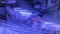 İstanbul’da torbacıların bıçaklı kavgası kamerada