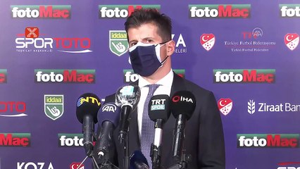 Emre Belözoğlu: "Fenerbahçe, bu sene ligin şampiyonlukta en büyük adayıdır"