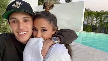 PDA Alert: Fans Are Going Gaga Over THIS Pic Of Ariana Grande With Her BF Dalton Gomez