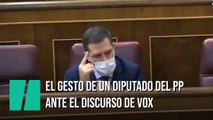 El gesto de un diputado del PP ante el discurso de Macarena Olona