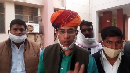 पानी गया रसातल में, फसल करने और प्यास बुझाने के लिए संकट