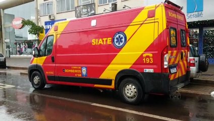 Idosa de 69 anos cai e fica ferida no Centro de Cascavel