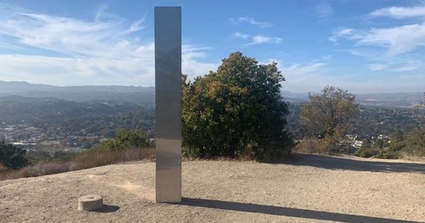 Découverte d'un nouveau monolithe de métal en Californie, le mystère autour de ces curieux objets s'épaissit