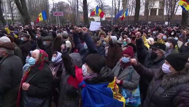 Moldovans rally to support pro-EU president-elect