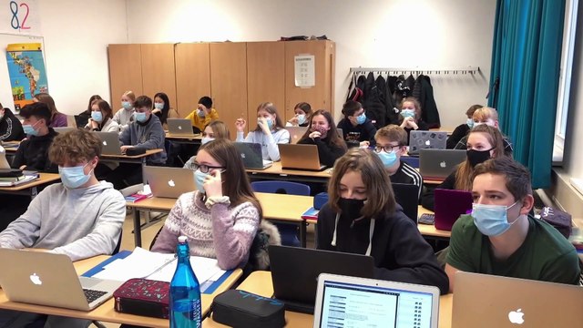 MacBook вместо доски и мела