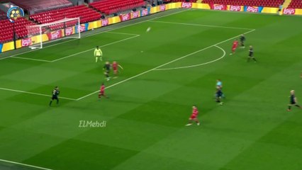 تحركات نصير مزراوي أمام لفربول