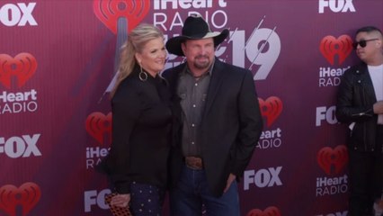 Garth Brooks and Trisha Yearwood’s Family Christmas Tree Tradition