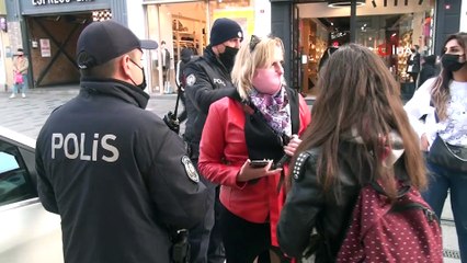 İstiklal’de İlginç Anlar, Maske Cezası Kesilen Rus Kadın Böyle Dans Etti