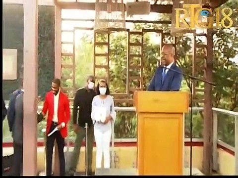 Lucien Jura ansyen pòt pawòl prezidans siyen yon liv titre «Témoignages, confidences ou Trahison»