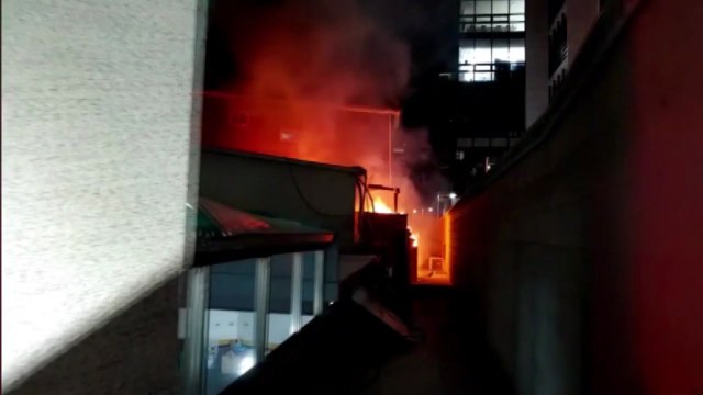 서울 성수동 카페 불...소방서 추산 3백만 원 피해 / YTN