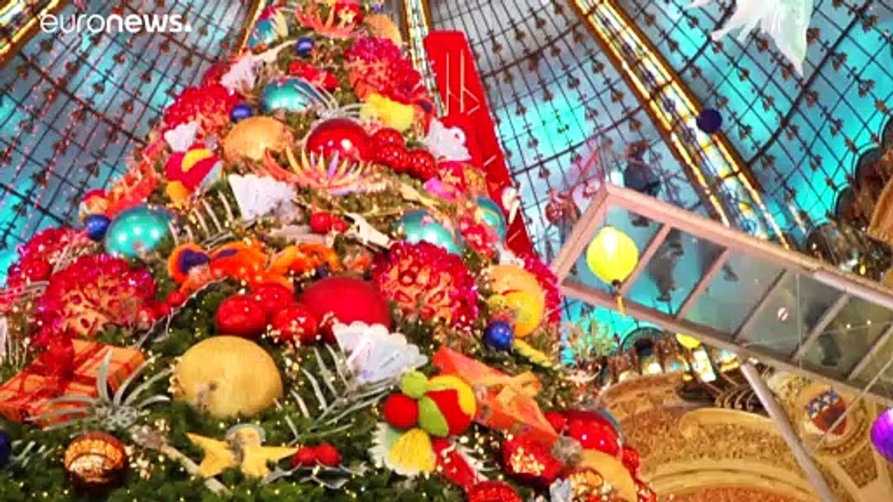 Üppig wie immer: pariser weihnachtsschmuck