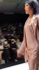 Đỗ Thị Hà diễn thời trang 2