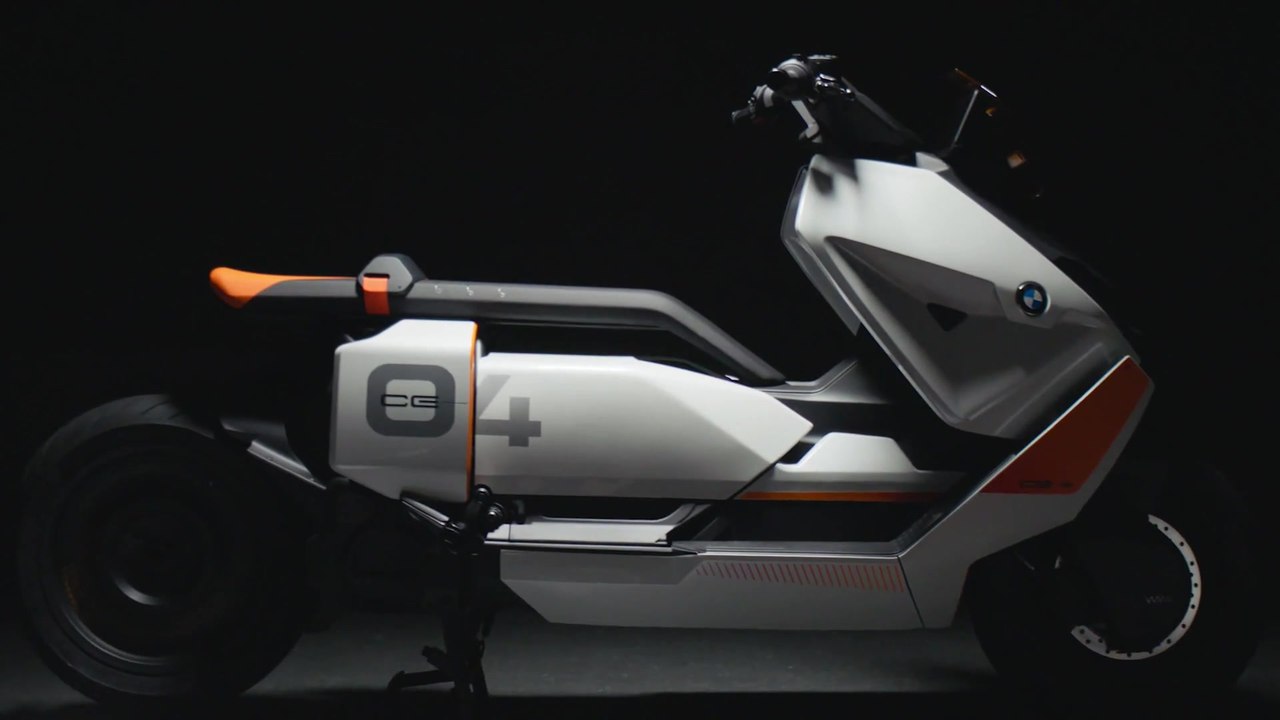 Unveiling BMW Motorrad Definition CE 04