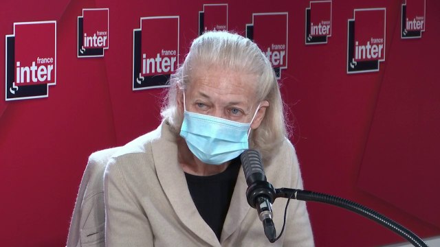 Elisabeth Badinter : Avec Marie-Thrèse d'Autriche, c'est la première fois qu'une femme gouverne l'empire : elle n'est pas la femme de l'Empereur, c'est l'Empereur qui est son époux.