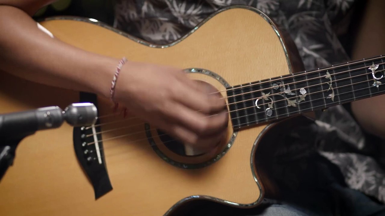 Despacito  Luis Fonsi ft.Daddy Yankee French Version _ Version Française by Chloé COVER  french song